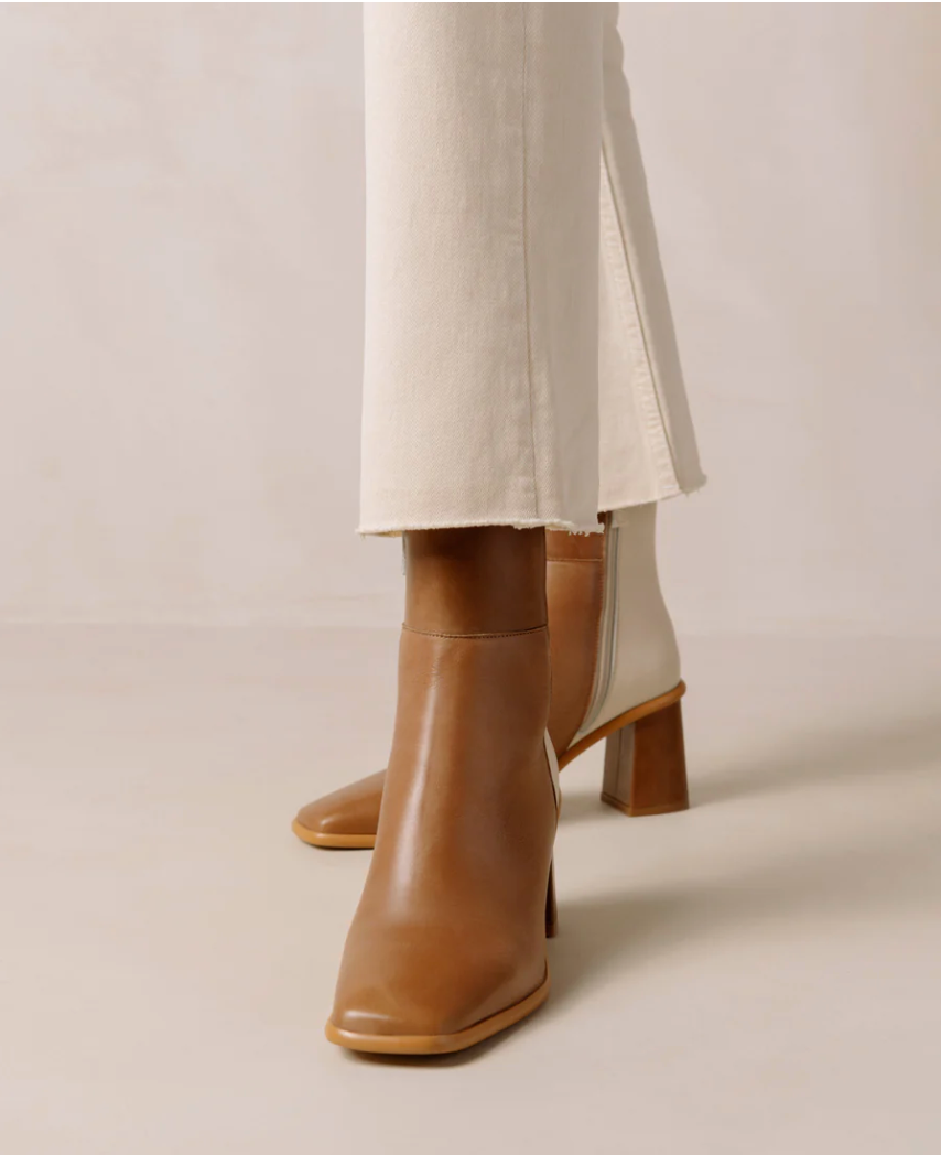 ALOHAS West Ankle Boots Cream Camel